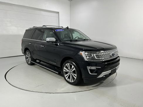 Used 2021 Ford Expedition Platinum image 2