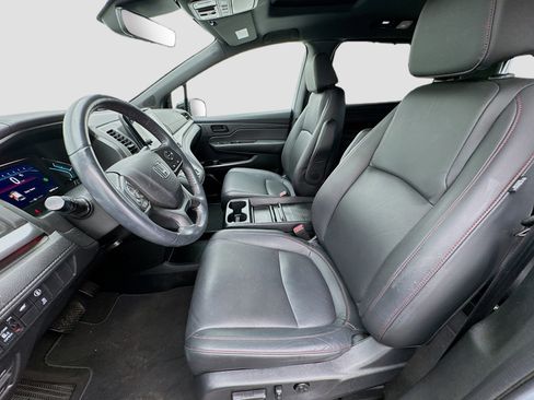 Used 2023 Honda Odyssey Sport image 13
