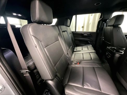 Used 2025 Chevrolet Tahoe Z71 AWD/4WD image 16