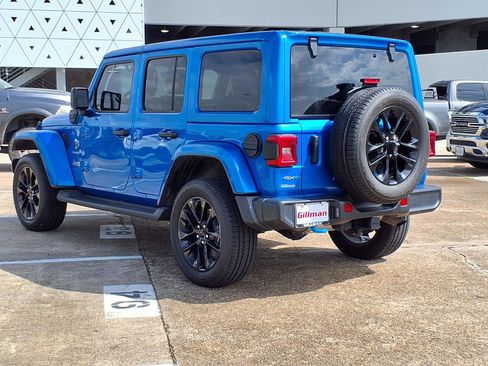 Certified 2023 Jeep Wrangler Unlimited Sahara w/ Cold Weather Group AWD/4WD image 5