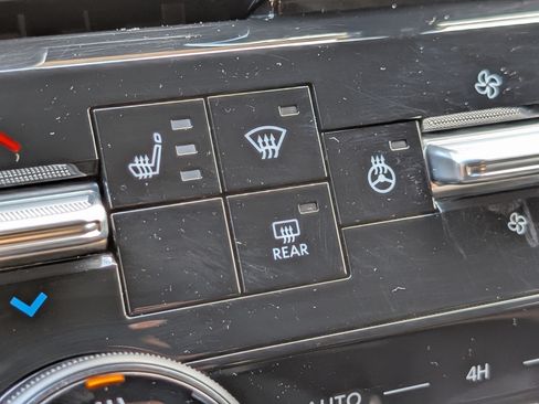 Used 2025 Nissan Armada SL w/ Captain's Chari Seat Package AWD/4WD image 32