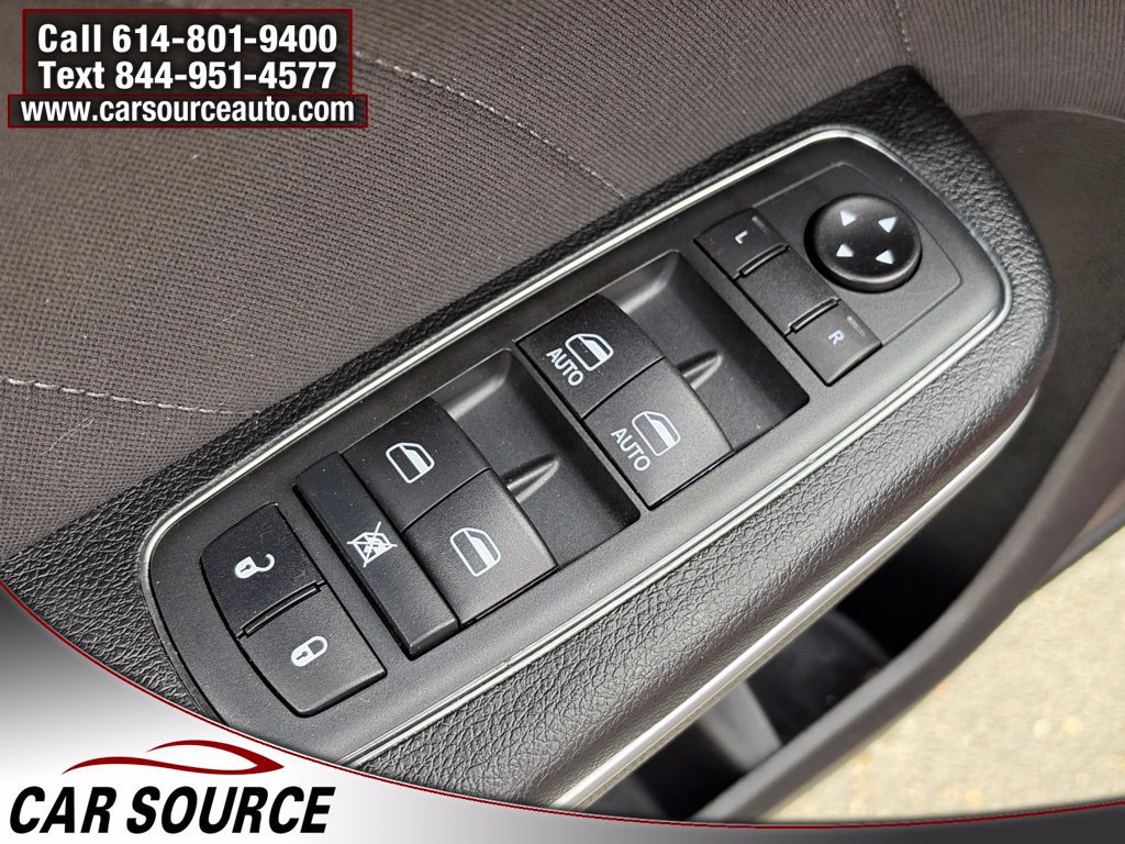 Used 2020 Dodge Charger SXT RWD image 17