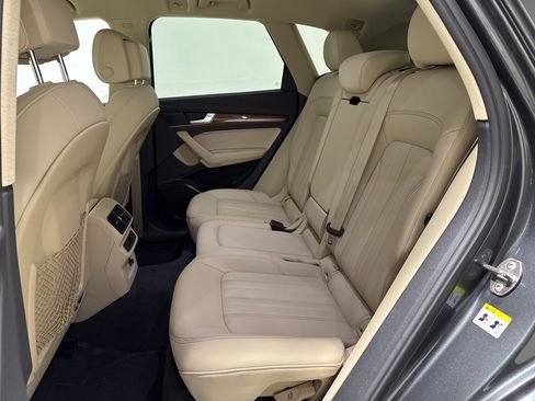 Used 2022 Audi Q5 2.0T Premium w/ Convenience Package image 29