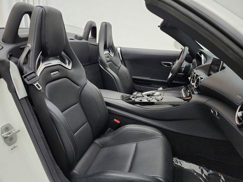 Used 2018 Mercedes-Benz AMG GT Roadster image 22