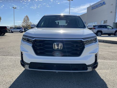 New 2025 Honda Pilot EX-L image 8