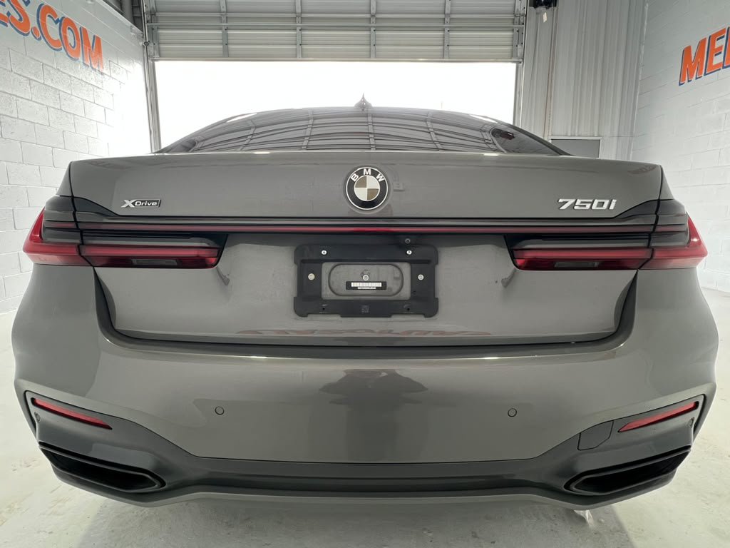 Used 2022 BMW 750i xDrive w/ Executive Package AWD/4WD image 4