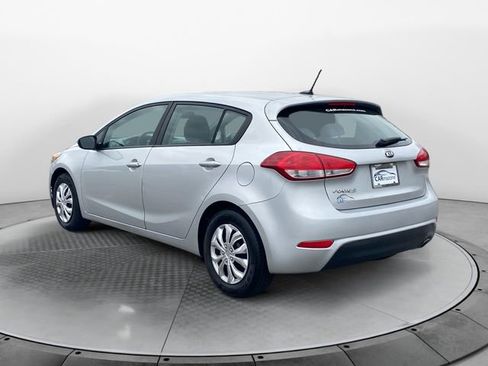 Used 2018 Kia Forte LX image 3