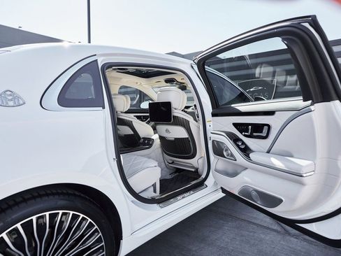 Used 2025 Mercedes-Benz Maybach S 680 4MATIC image 28