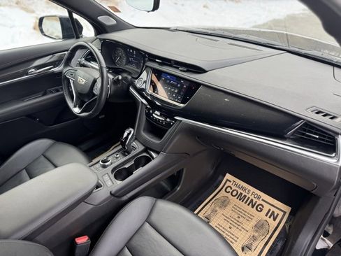 Used 2024 Cadillac XT6 Sport w/ Technology Package image 22