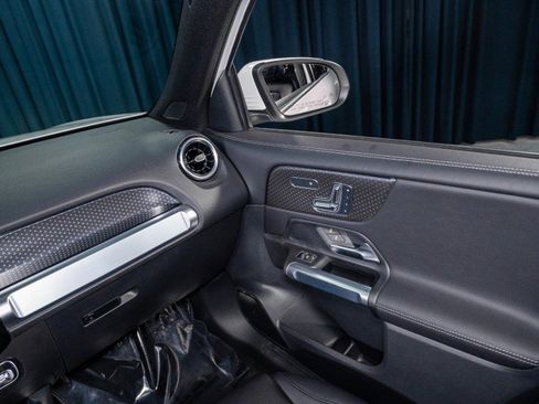 New 2026 Mercedes-Benz GLB 250 image 22