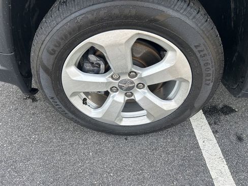 Used 2019 Jeep Compass Latitude image 10