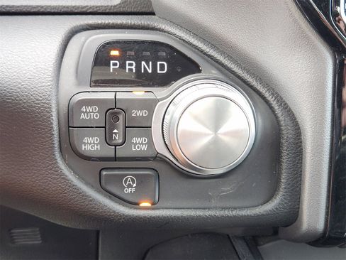 Used 2025 RAM 1500 Laramie image 30