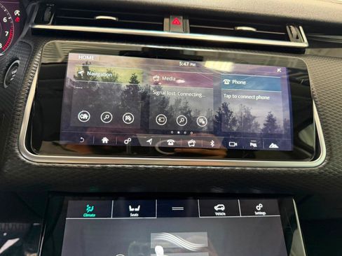 Used 2018 Land Rover Range Rover Velar S AWD/4WD image 37
