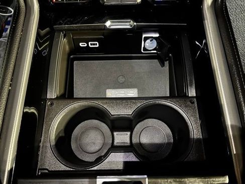 Used 2022 GMC Yukon Denali w/ Denali Premium Package image 50