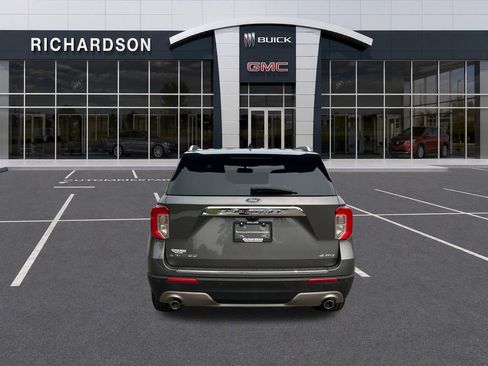 Used 2023 Ford Explorer Limited w/ Equipment Group 301A AWD/4WD image 4