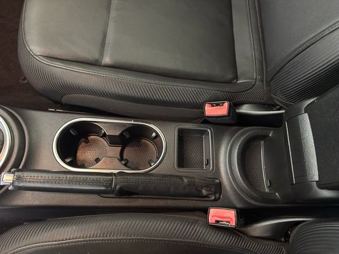 Used 2013 Volkswagen Beetle 2.0T image 29