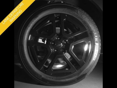 Certified 2025 Kia Telluride SX X-Line AWD/4WD image 11