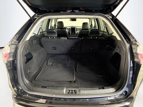 Used 2023 Ford Edge SEL image 35