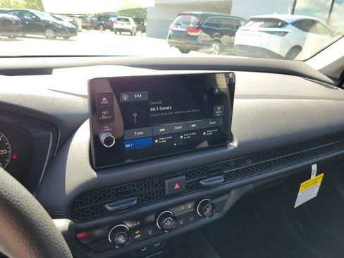 Used 2026 Honda HR-V LX image 27