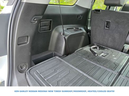 Used 2023 GMC Acadia AT4 w/ Technology Package AWD/4WD image 48