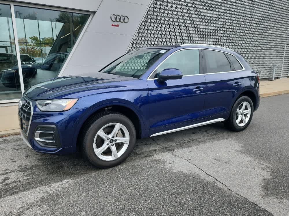 Used 2024 Audi Q5 2.0T Premium w/ Convenience Package AWD/4WD image 1