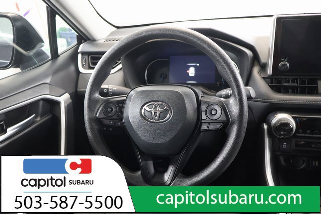 Used 2025 Toyota RAV4 XLE AWD/4WD image 28