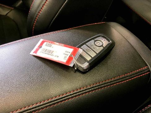 Used 2022 Ford Escape SEL w/ SEL Stealth AWD Package image 16