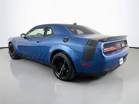 Used 2022 Dodge Challenger R/T Scat Pack RWD image 4