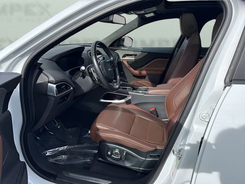 Used 2018 Jaguar F-PACE S image 9