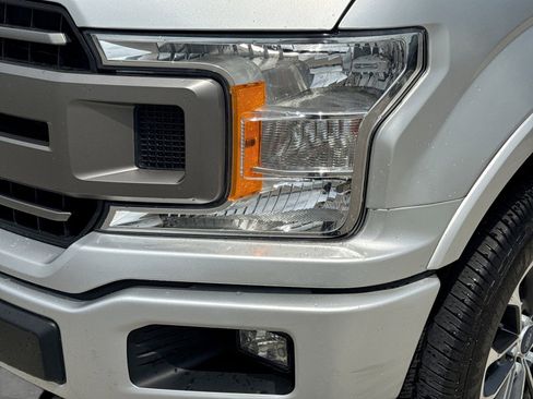 Used 2018 Ford F150 XLT w/ Equipment Group 302A Luxury AWD/4WD image 13
