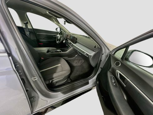 Used 2025 Hyundai Sonata SEL FWD image 29