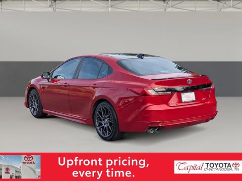 Used 2025 Toyota Camry XSE FWD image 5