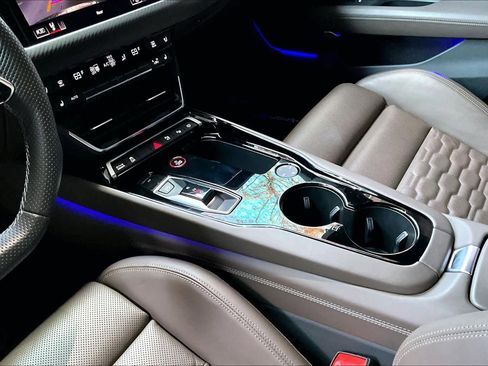 Used 2023 Audi RS e-tron GT image 16