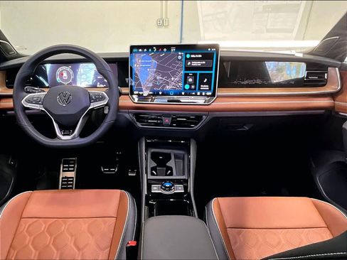 New 2026 Volkswagen Tiguan SEL R-Line AWD/4WD image 5