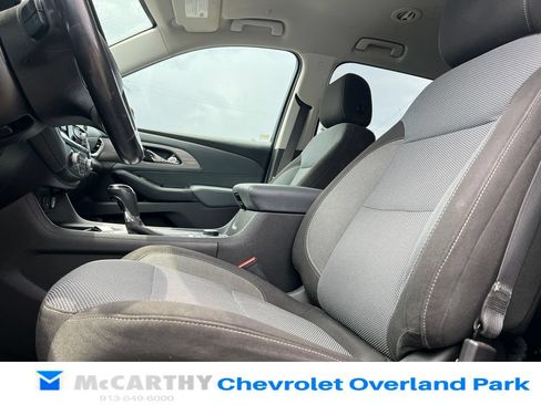Used 2018 Chevrolet Traverse LT FWD image 10
