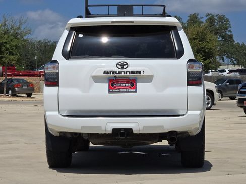 Used 2023 Toyota 4Runner SR5 Premium w/ Moonroof Package RWD image 4