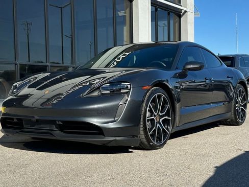 Used 2022 Porsche Taycan image 5