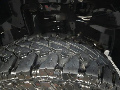 Used 2024 RAM 2500 Laramie AWD/4WD image 90