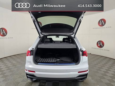 Used 2023 Audi Q3 2.0T Premium w/ Convenience Package AWD/4WD image 9