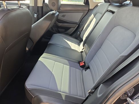 Used 2025 Volkswagen Jetta SE FWD image 28
