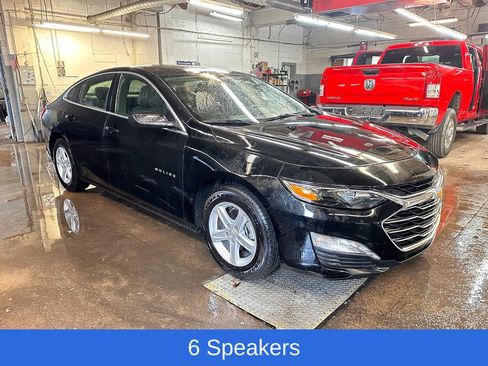 Used 2024 Chevrolet Malibu LT image 2