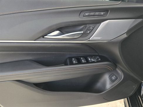 Used 2022 Cadillac CT4 V image 32