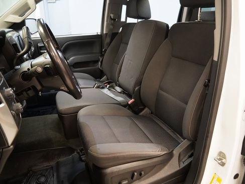 Used 2018 Chevrolet Silverado 1500 LT w/ LT Eassist Package image 3