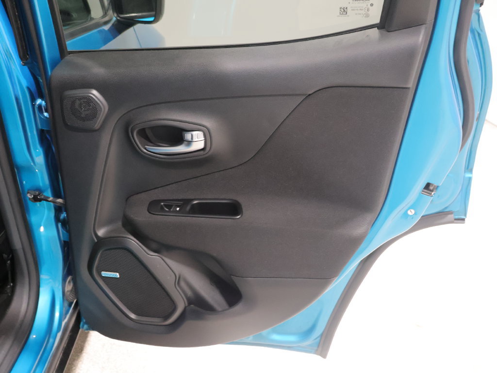 Used 2021 Jeep Renegade Latitude w/ Sun & Sound Group AWD/4WD image 23