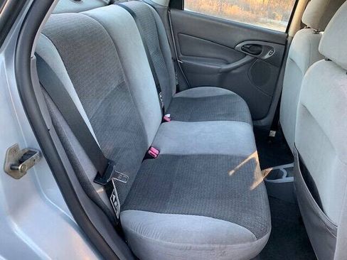 Used 2003 Ford Focus SE FWD image 21