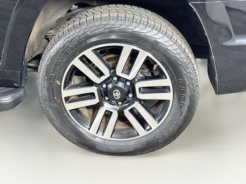 Used 2020 Toyota 4Runner Limited AWD/4WD image 9