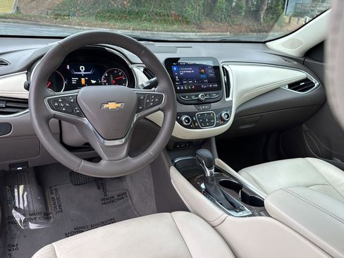 Used 2024 Chevrolet Malibu LT image 16