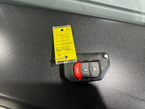 Used 2024 Jeep Wrangler Unlimited Sport AWD/4WD image 45