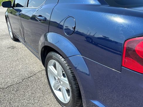 Used 2013 Dodge Avenger SXT FWD image 13