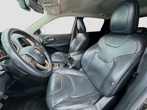 Used 2016 Jeep Cherokee Limited w/ Luxury Group image 12